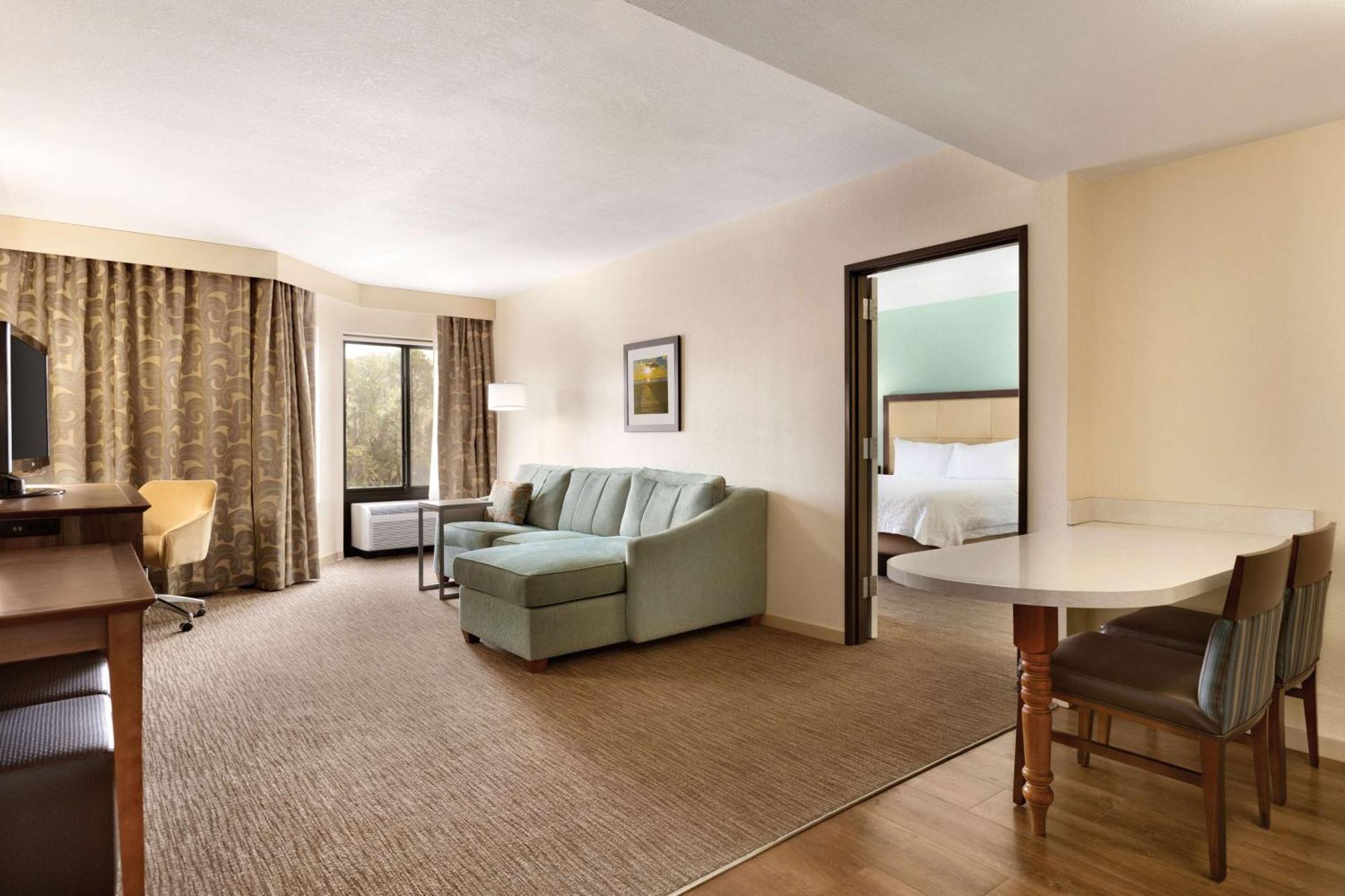 Hampton Inn & Suites Tarpon Springs Exterior photo